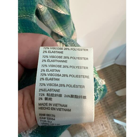 BDG Urban Outfitters size large plaid button down shirt - Picture 3 of 3